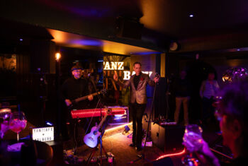 tanzcafe-arlberg-music-festival-2024-tanz-baby